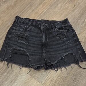 American Eagle Outfitters Ripped Black Jean Mom Shorts Size 8